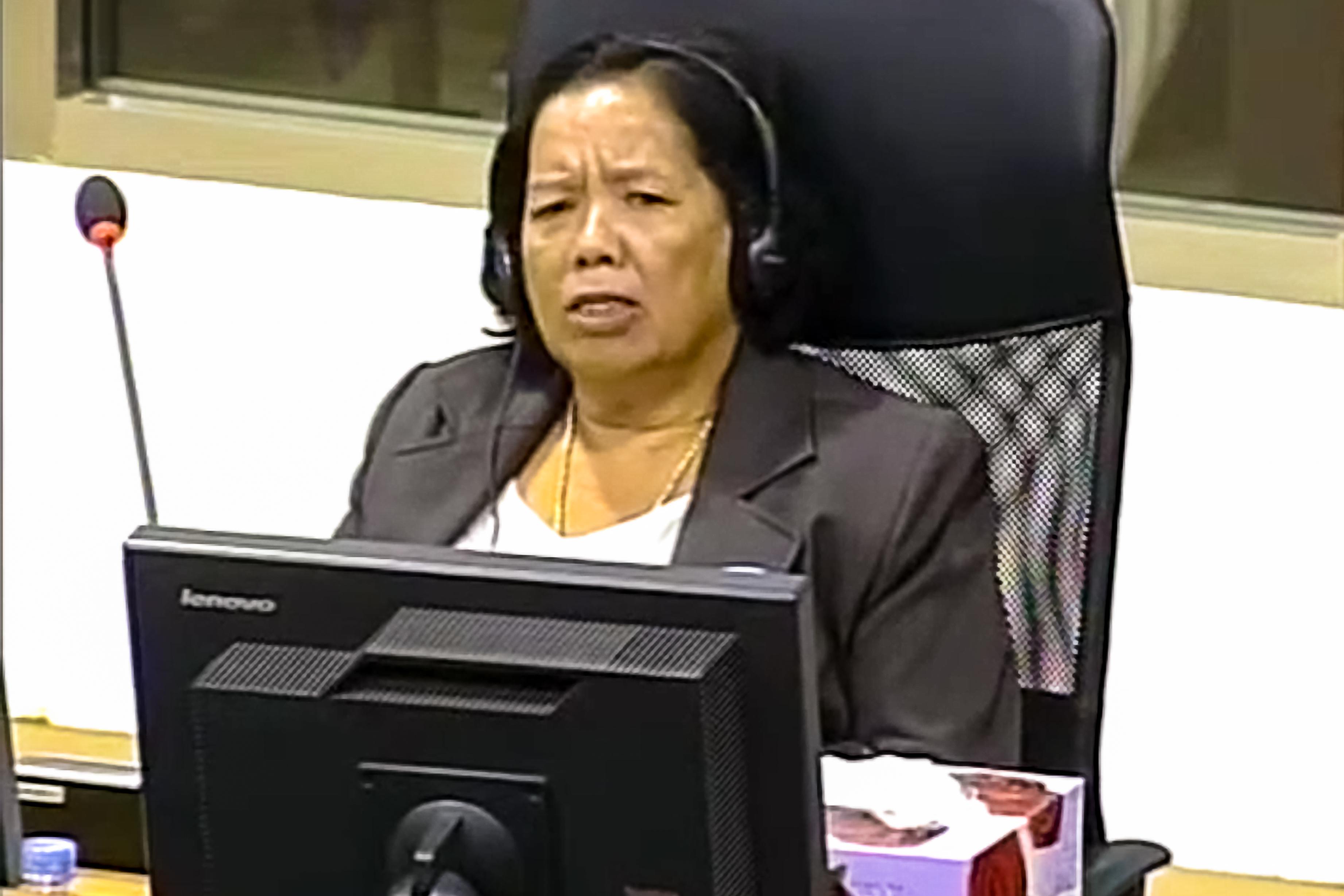 CHANG Srey Mom